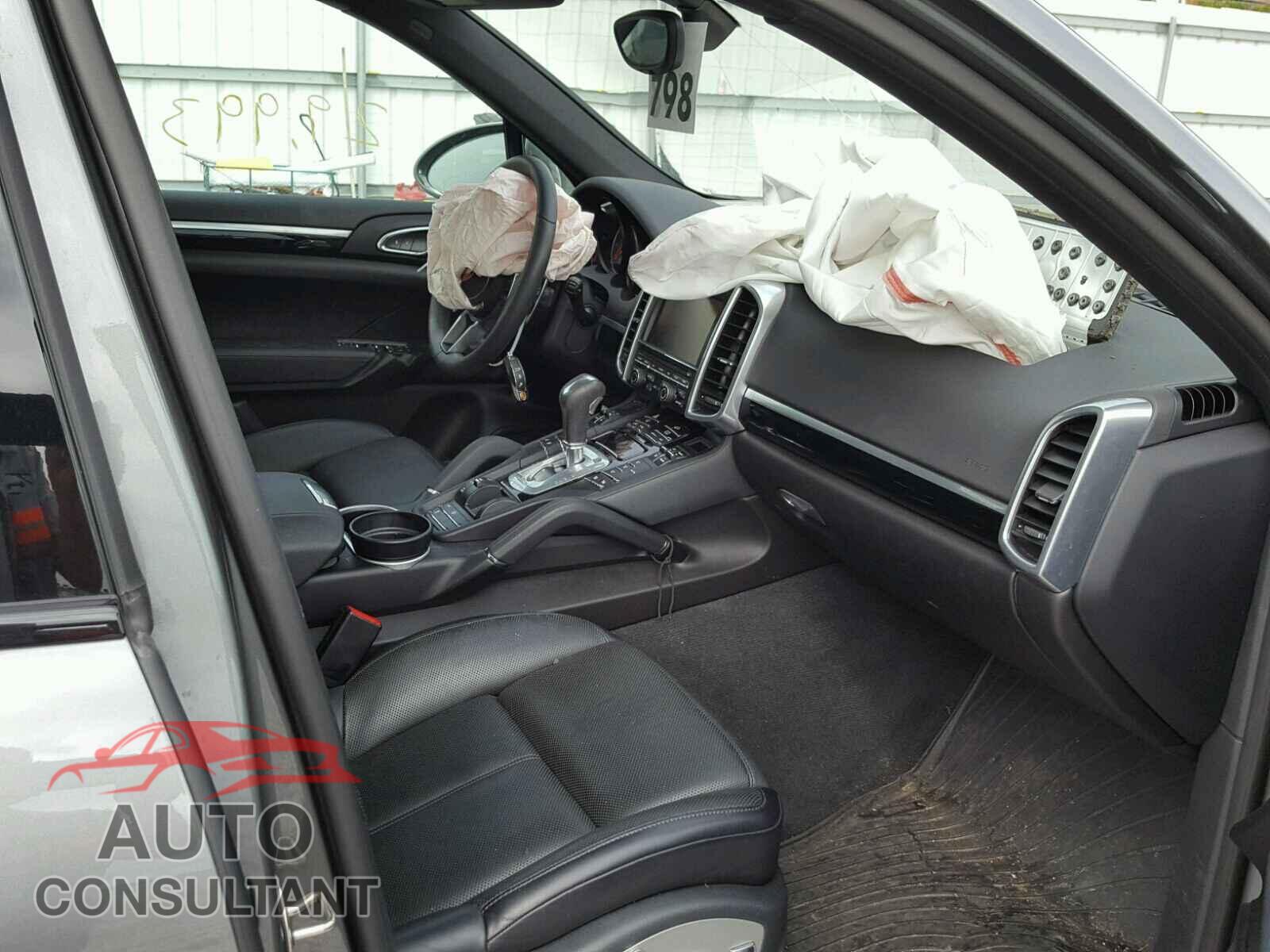 PORSCHE CAYENNE 2016 - WP1AB2A21GLA93287