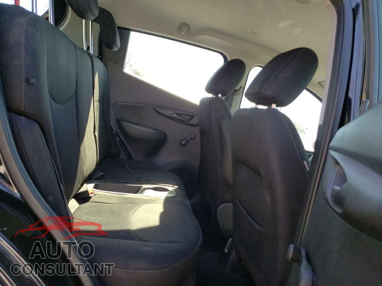 CHEVROLET SPARK 2019 - KL8CB6SA2KC715565