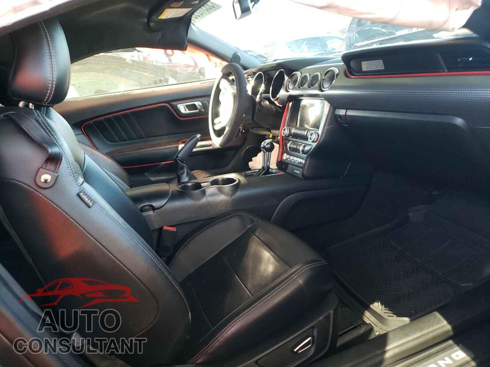 FORD MUSTANG 2017 - 1FA6P8TH3H5351933