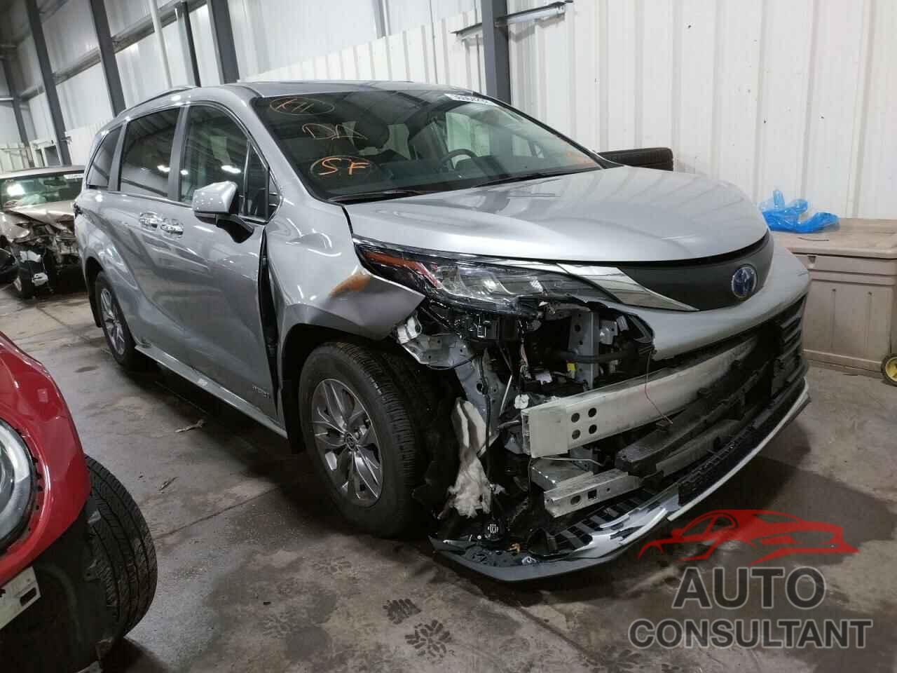 TOYOTA SIENNA 2021 - 5TDYSKFC1MS029052