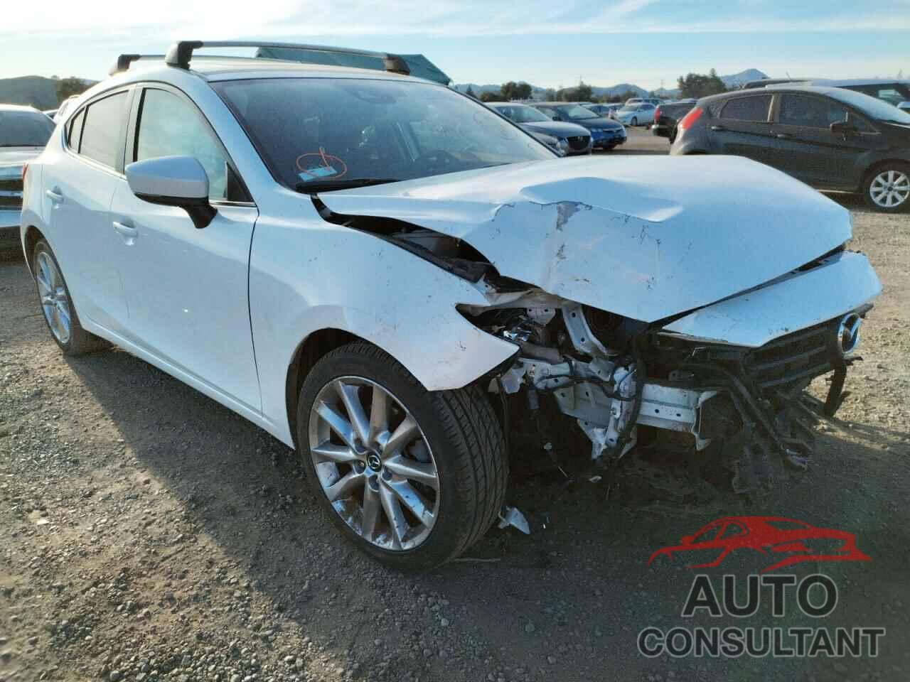 MAZDA 3 2017 - 3MZBN1L34HM134991