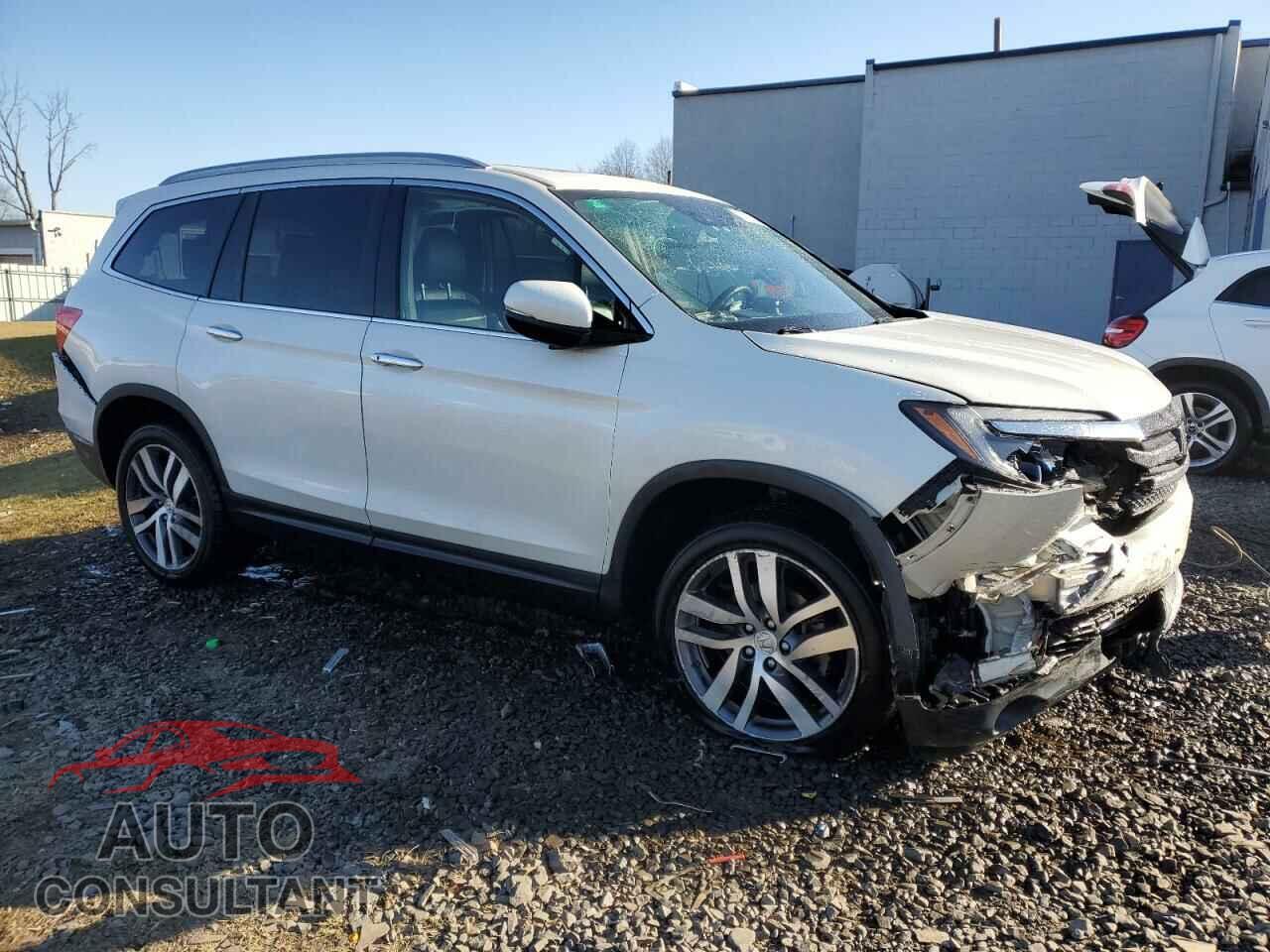 HONDA PILOT 2017 - 5FNYF6H04HB096141