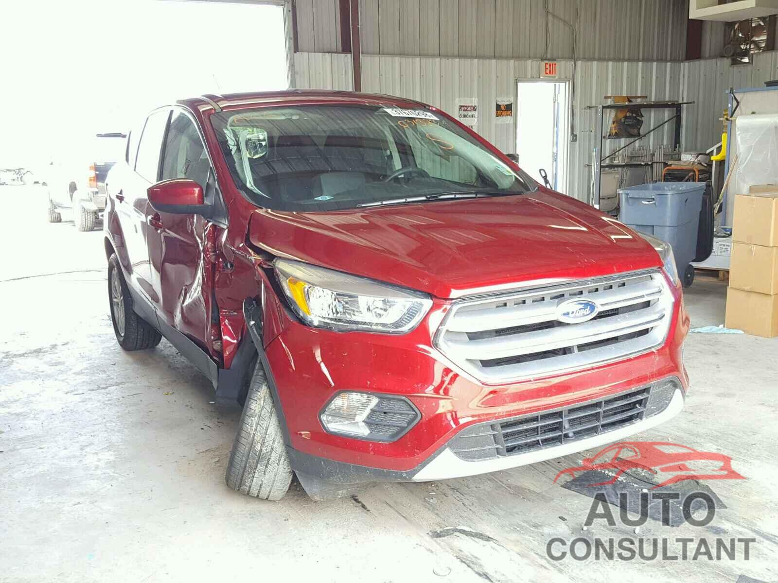 FORD ESCAPE 2017 - 1FMCU0GD1HUC31323