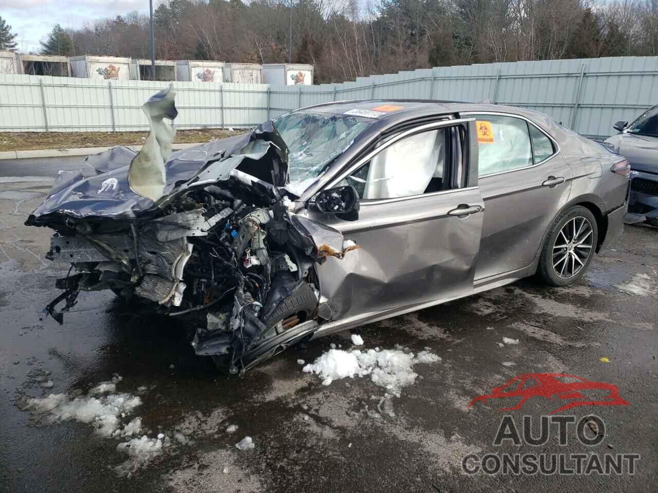 TOYOTA CAMRY 2021 - 4T1G11AK2MU466265