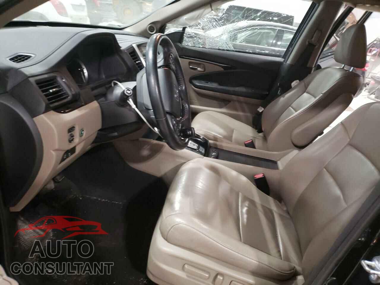 HONDA PILOT 2016 - 5FNYF6H92GB005087