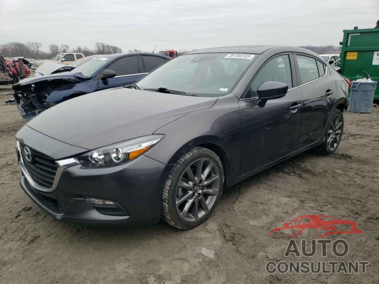 MAZDA 3 2018 - 3MZBN1V37JM239835