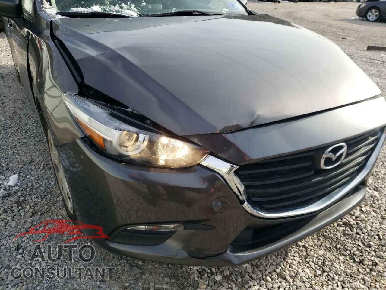 MAZDA 3 2018 - 3MZBN1U76JM230256