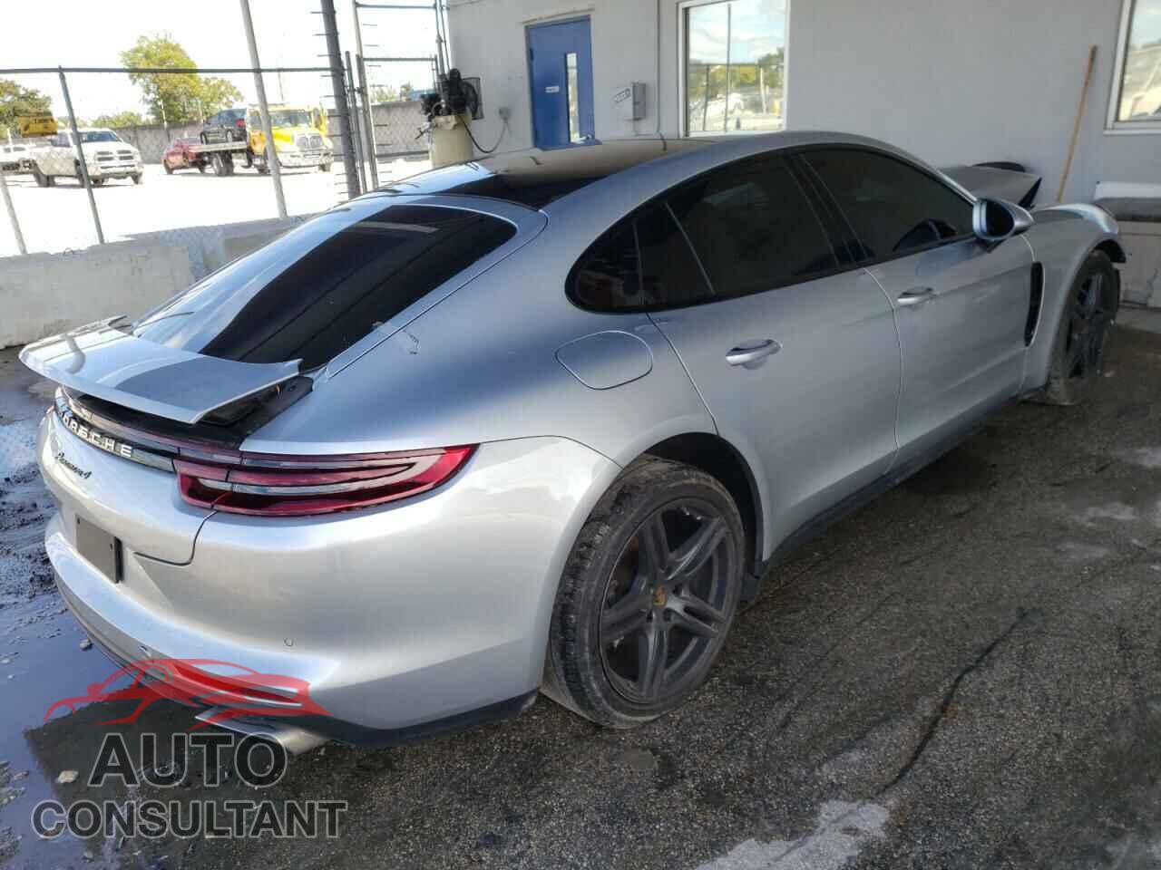PORSCHE PANAMERA 2018 - WP0AA2A73JL109500