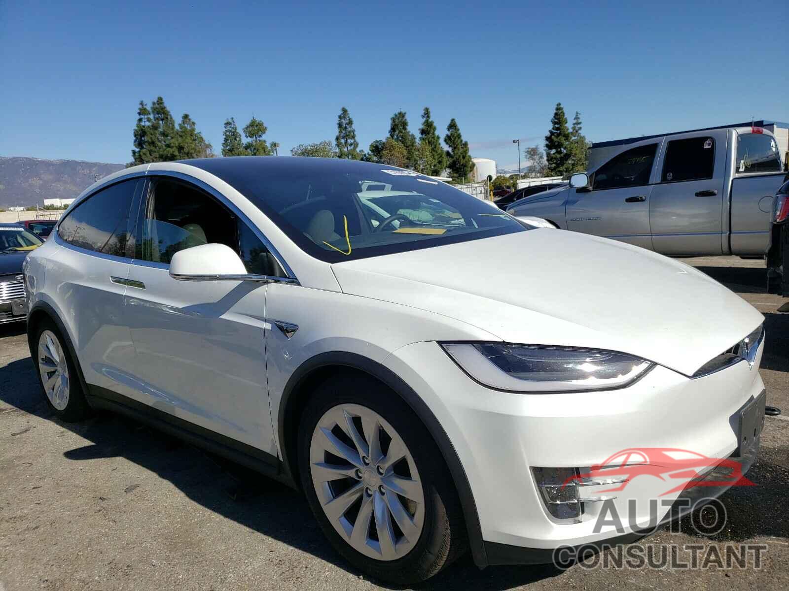 TESLA MODEL X 2020 - 5YJXCDE27LF238361