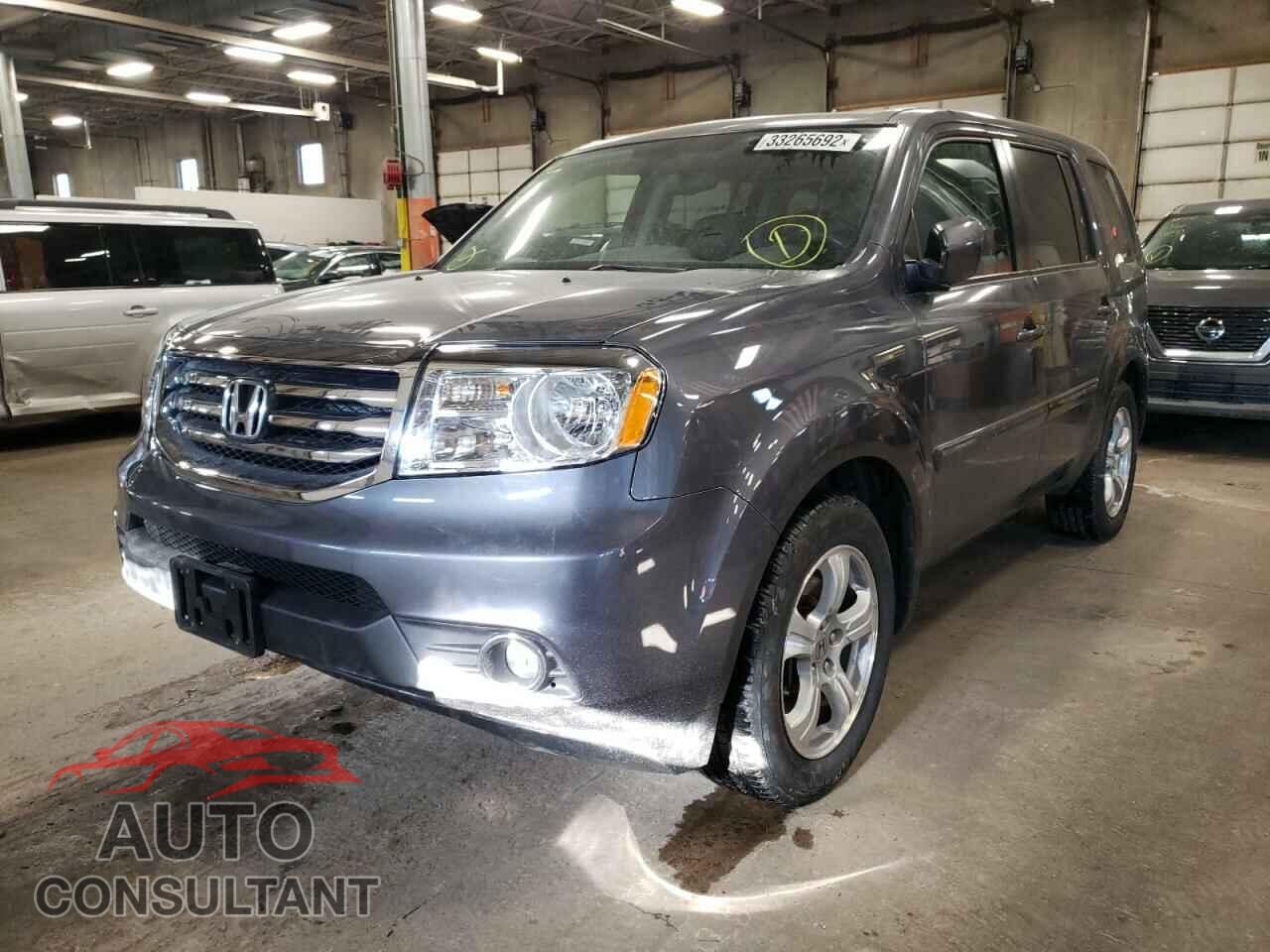 HONDA PILOT 2015 - 4T1BF1FK5GU190401