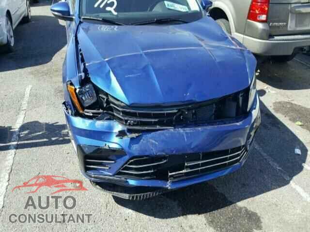 VOLKSWAGEN PASSAT 2017 - 1VWDT7A30HC031833