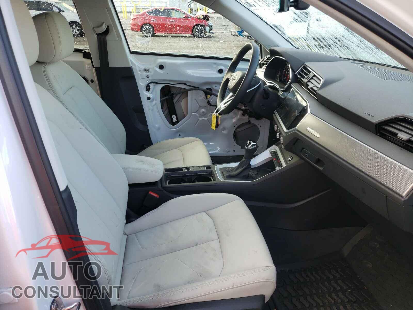 AUDI Q3 2020 - WA1EEDF31L1014045