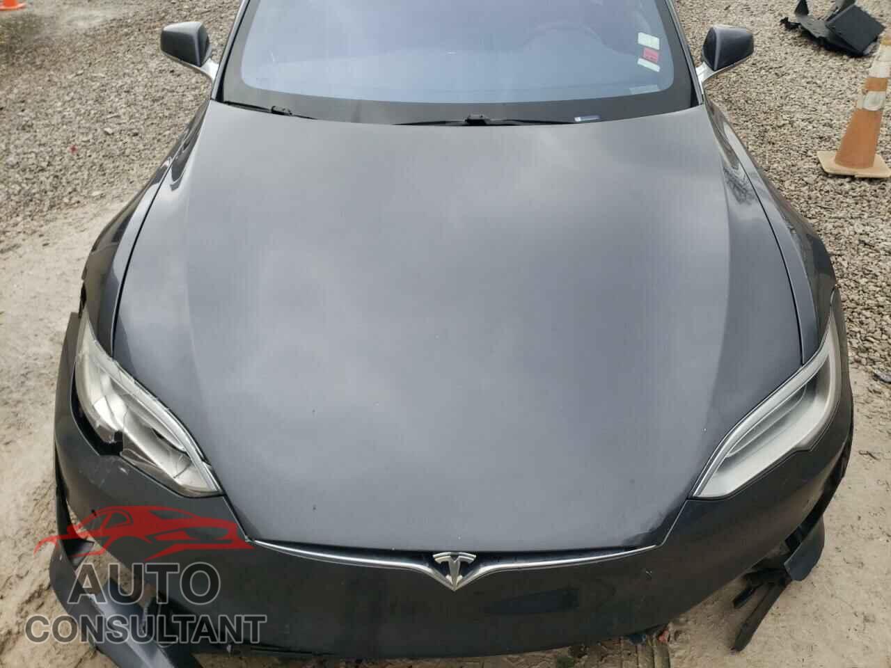 TESLA MODEL S 2017 - 5YJSA1E2XHF215615