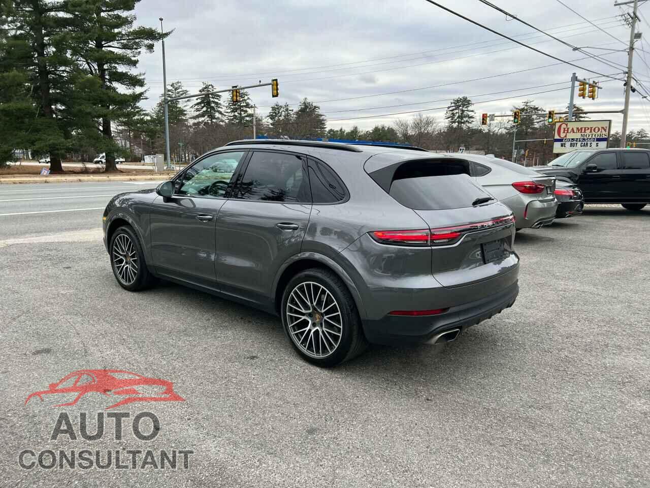 PORSCHE CAYENNE 2019 - WP1AA2AY9KDA13468