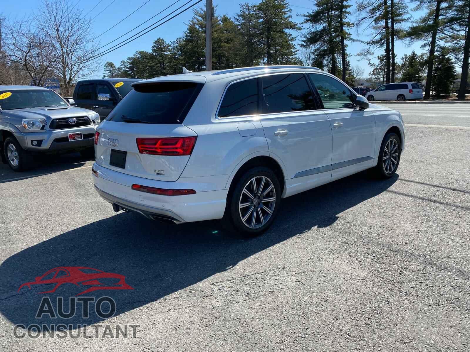 AUDI Q7 2017 - WA1VAAF77HD007653