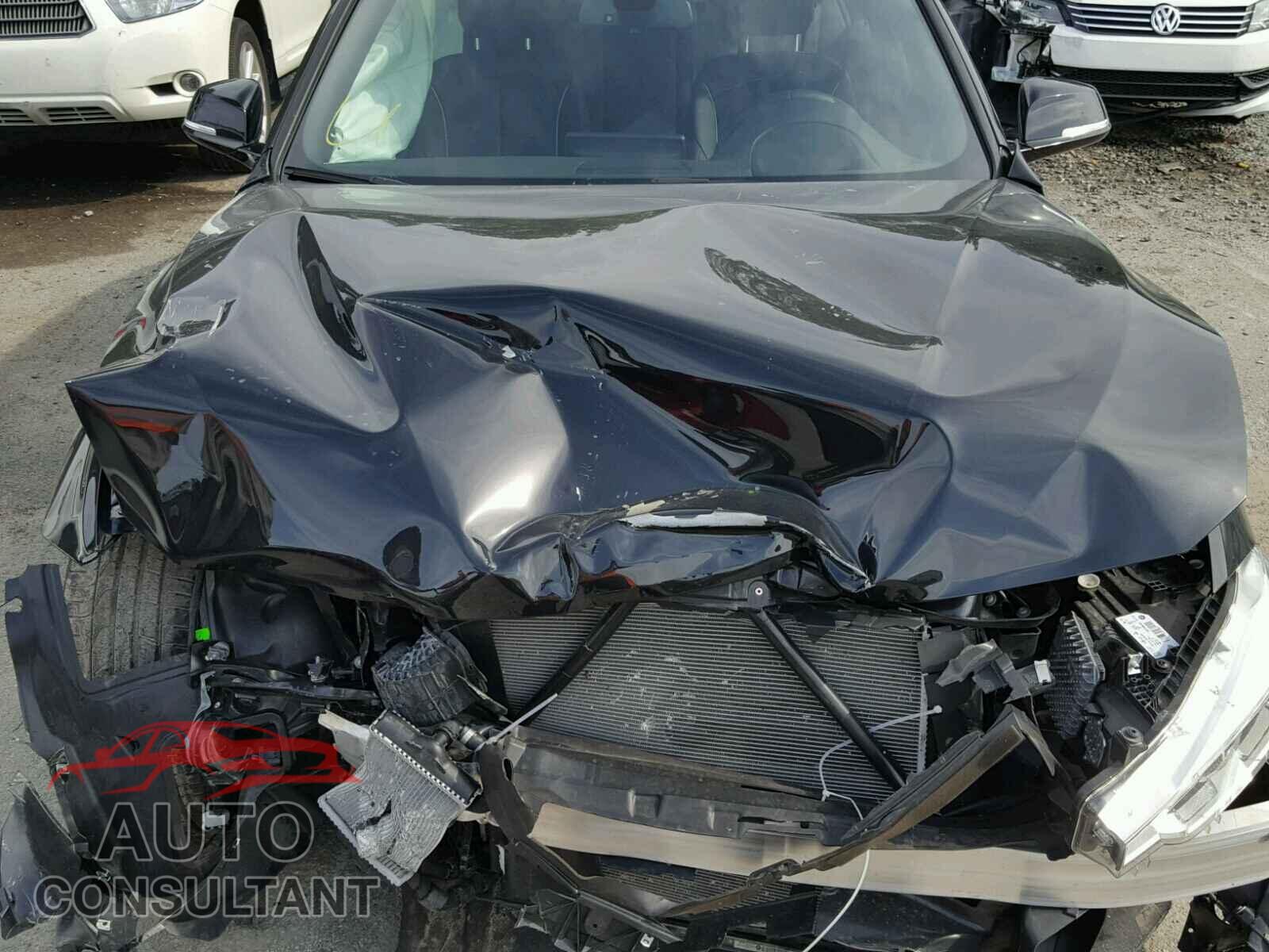BMW 3 SERIES 2017 - WBA8B3C37HK777552