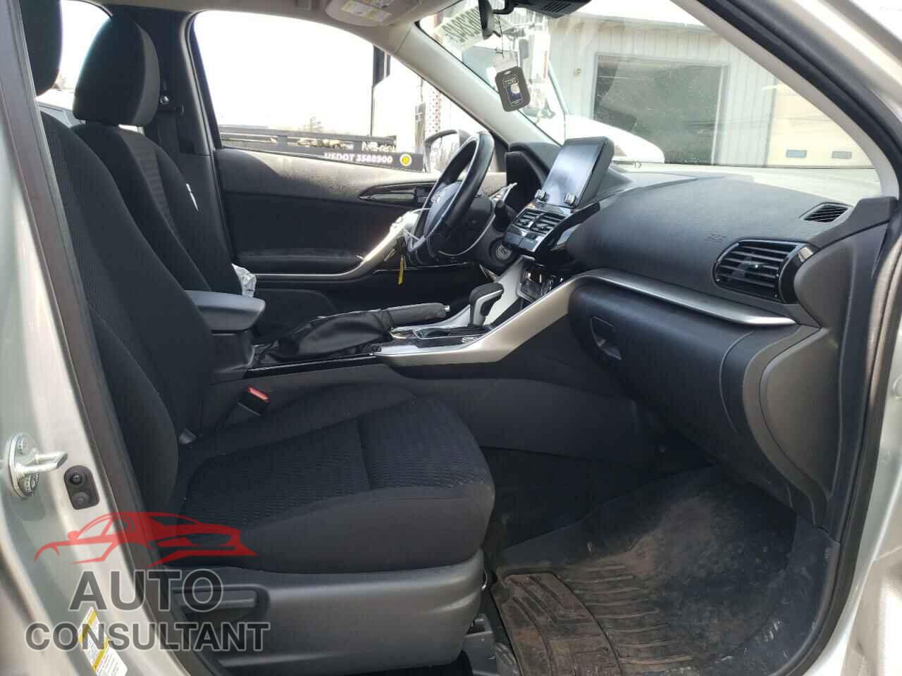 MITSUBISHI ECLIPSE 2022 - JA4ATVAA1NZ002823