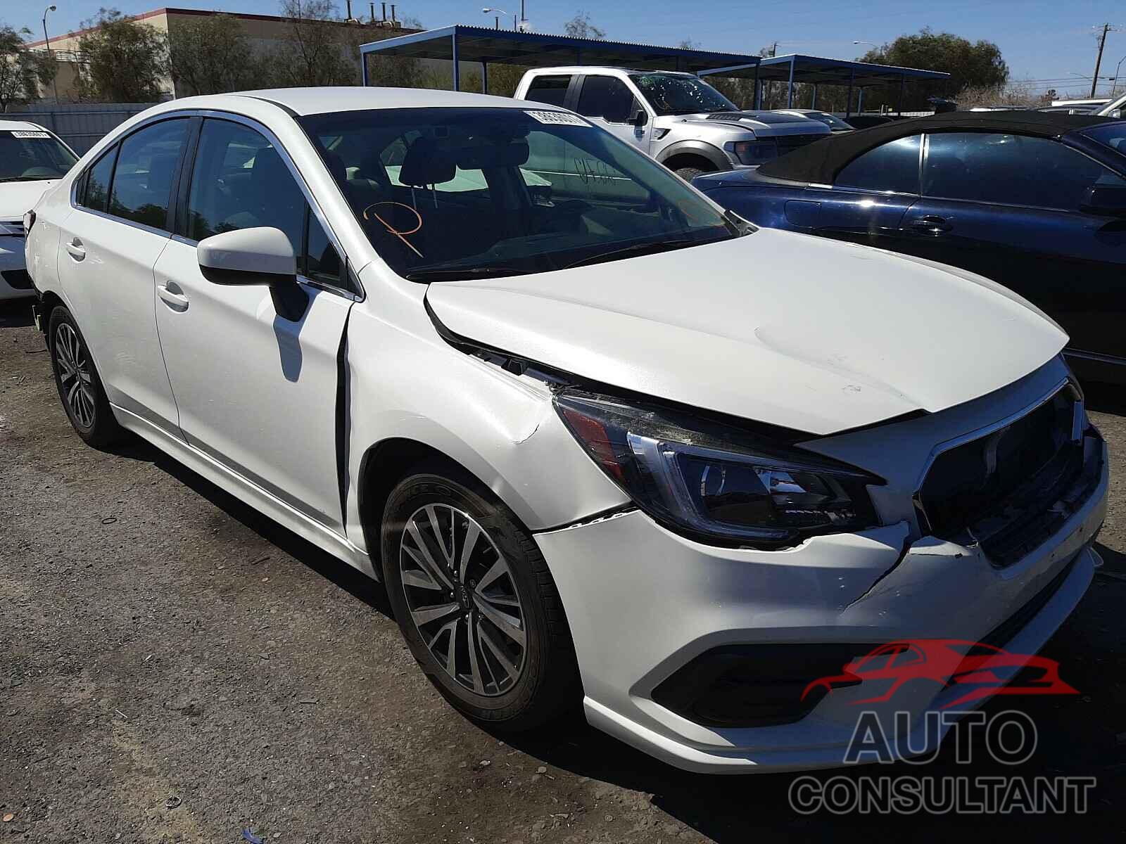 SUBARU LEGACY 2019 - 4S3BNAF62K3023101
