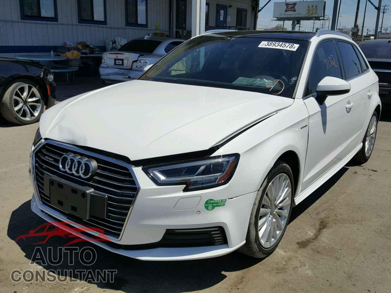 AUDI A3 2017 - WAUTPBFF0HA131982