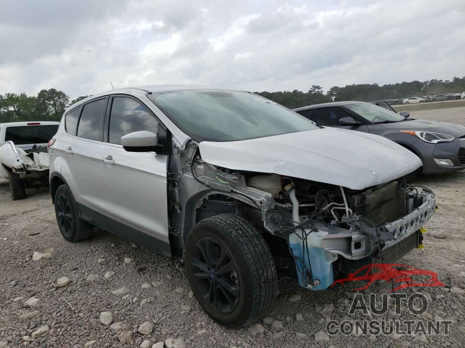 FORD ESCAPE 2019 - 1FMCU0G95KUB12208