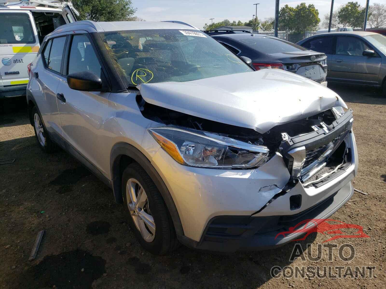 NISSAN KICKS 2018 - 3N1CP5CU4JL544190