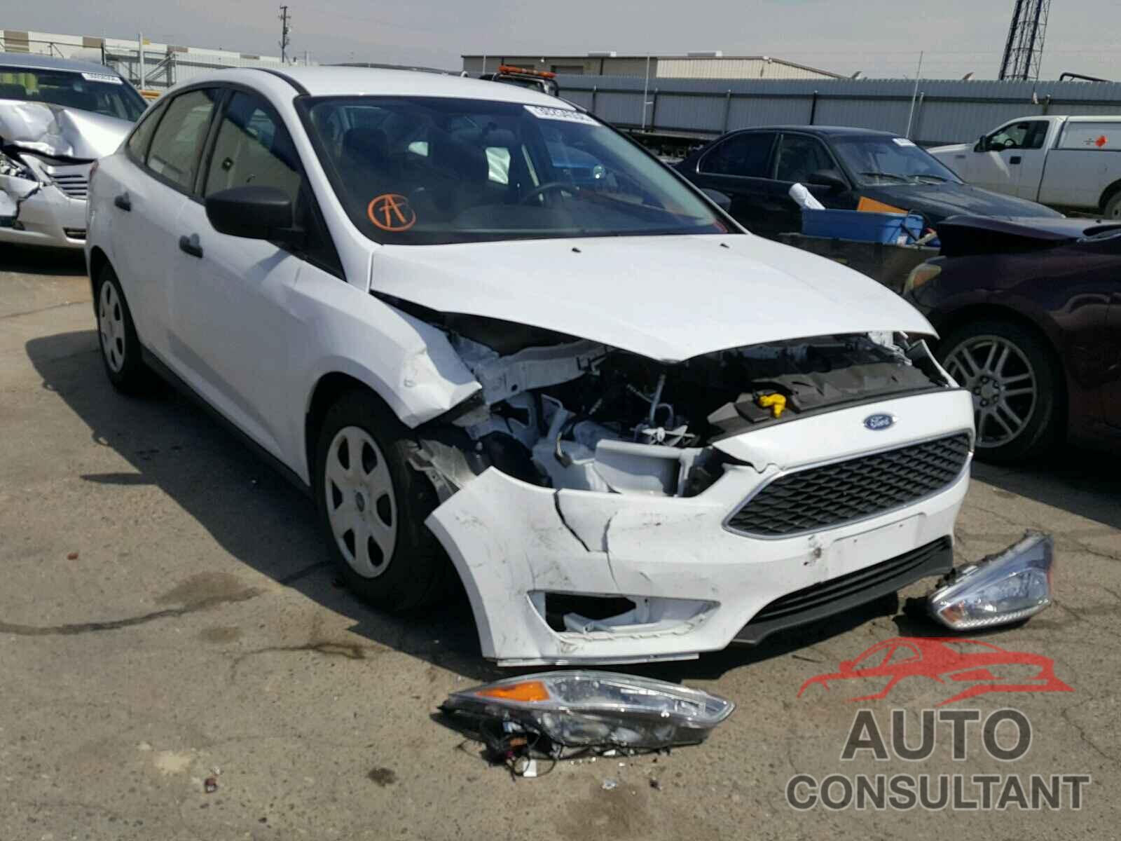 FORD FOCUS 2017 - 1FADP3E28HL333474