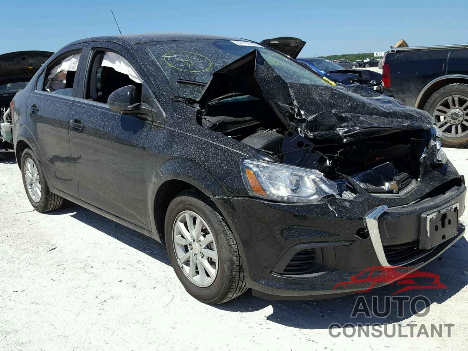 CHEVROLET SONIC 2018 - 1G1JD5SH5J4103345