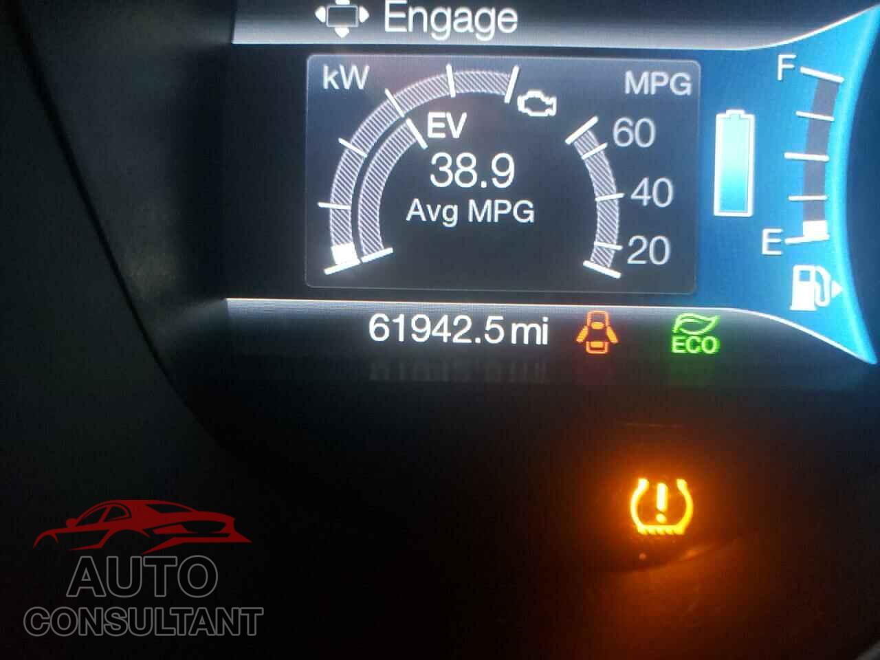 FORD CMAX 2018 - 3N1AB7AP1KY436449