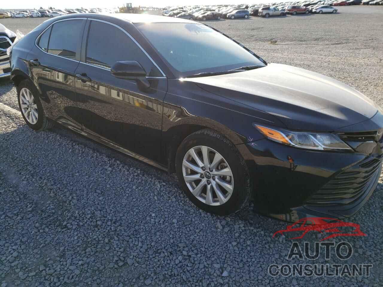 TOYOTA CAMRY 2018 - 4T1B11HK6JU631326