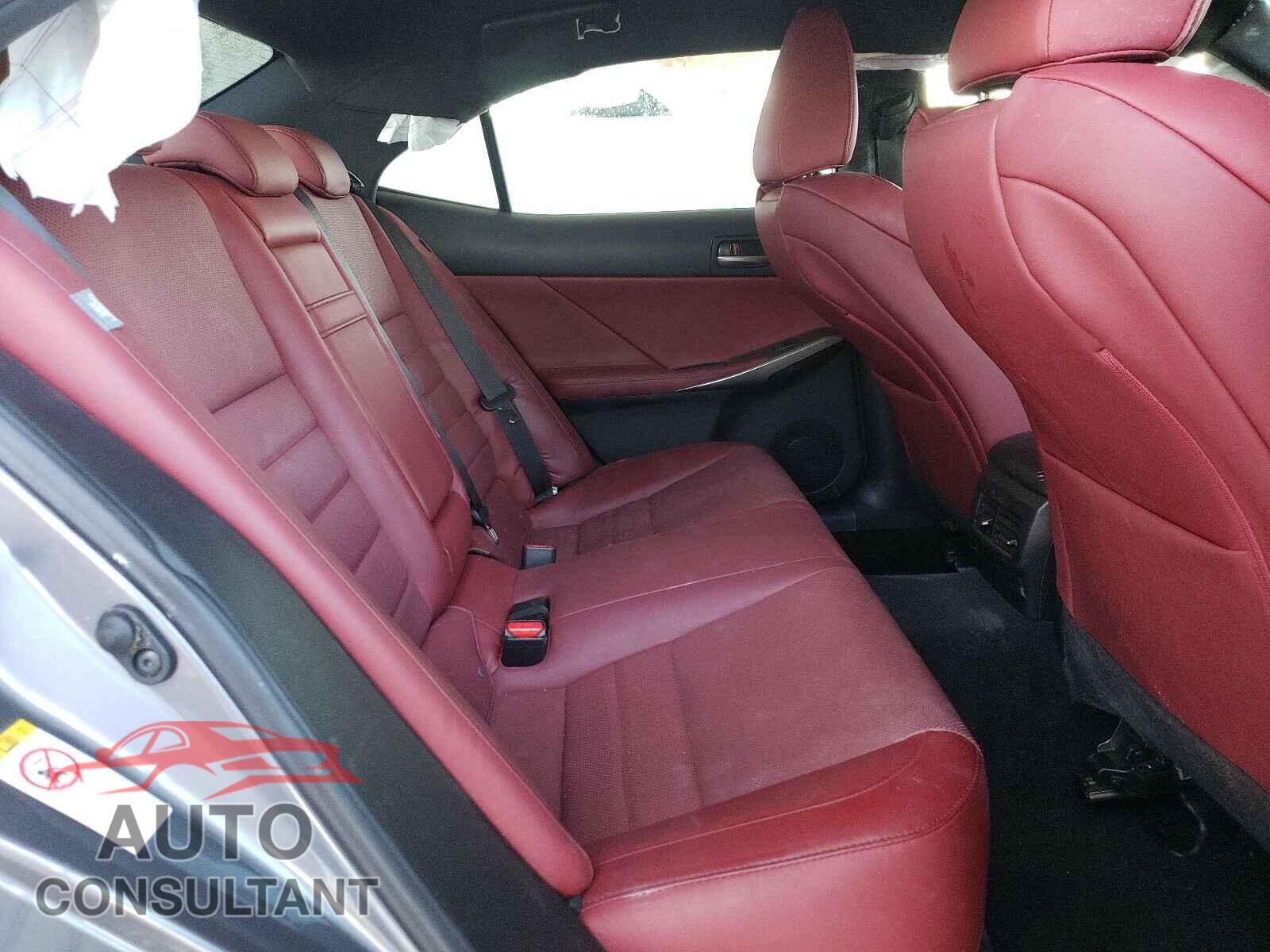 LEXUS IS 2018 - JTHBA1D27J5083548