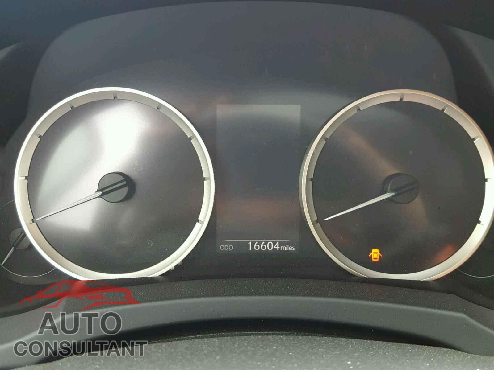 LEXUS IS 2016 - JTHBA1D29G5025403
