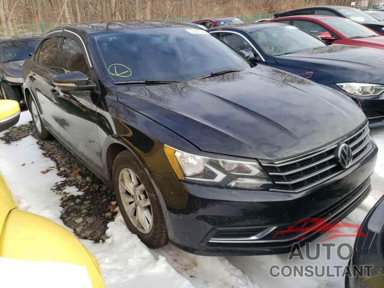 VOLKSWAGEN PASSAT 2018 - 1VWAA7A32JC044310