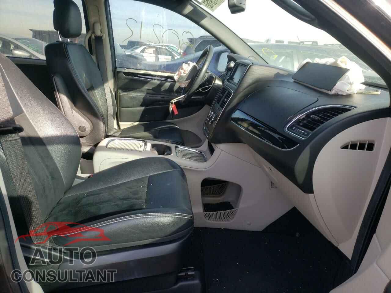 DODGE GRAND CARA 2018 - 2C4RDGCG7JR268564