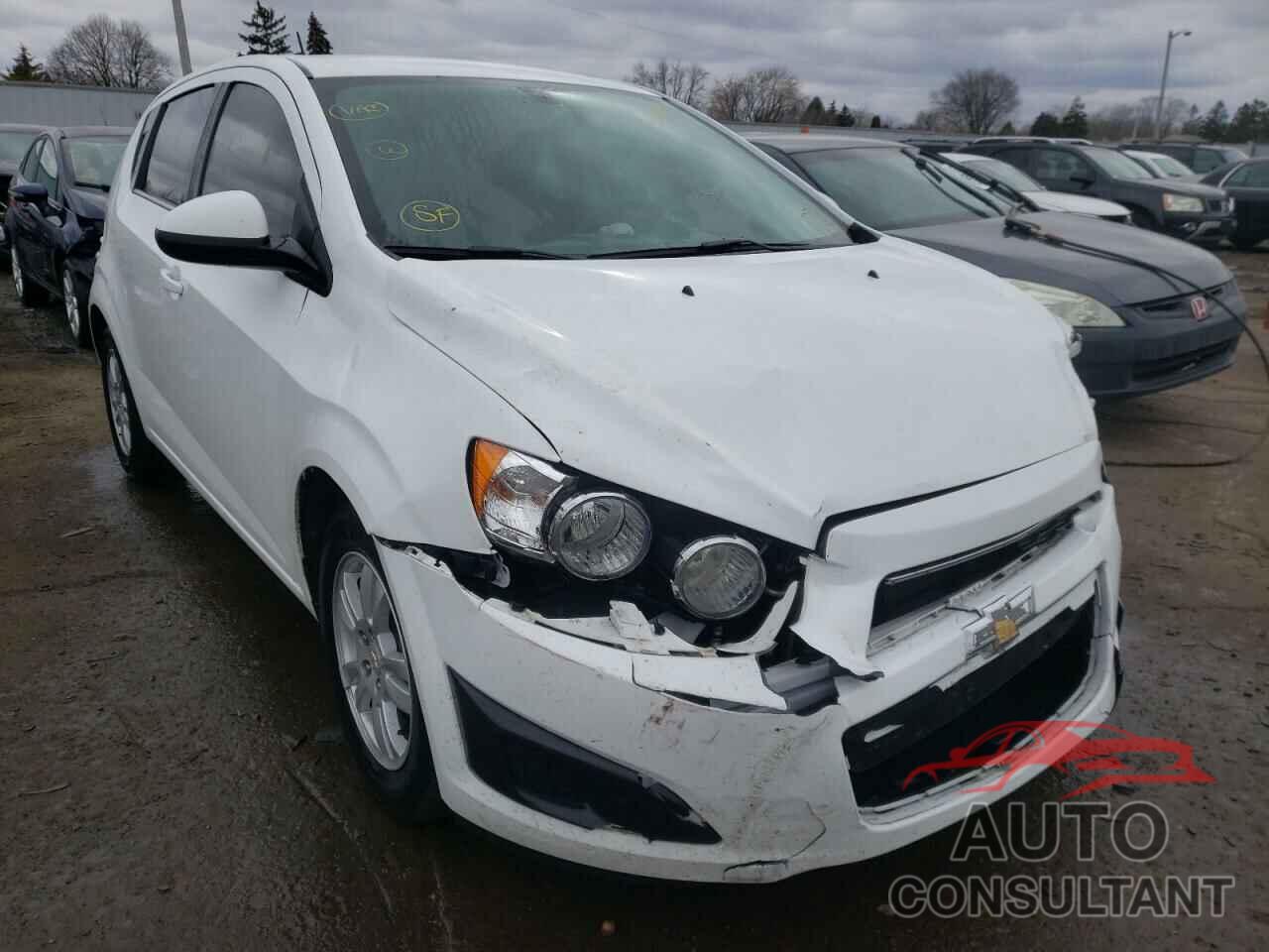 CHEVROLET SONIC 2016 - 1G1JC6SH5G4185983