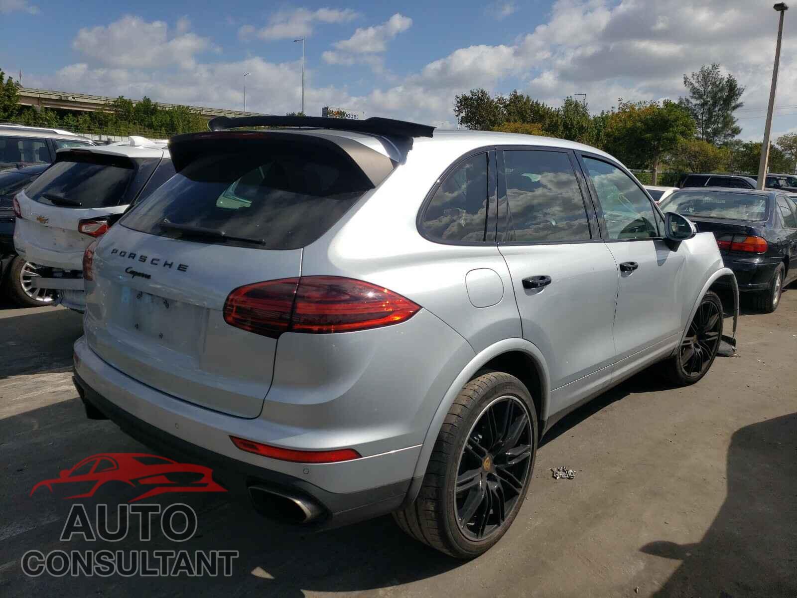 PORSCHE CAYENNE 2018 - WP1AA2A26JKA06953