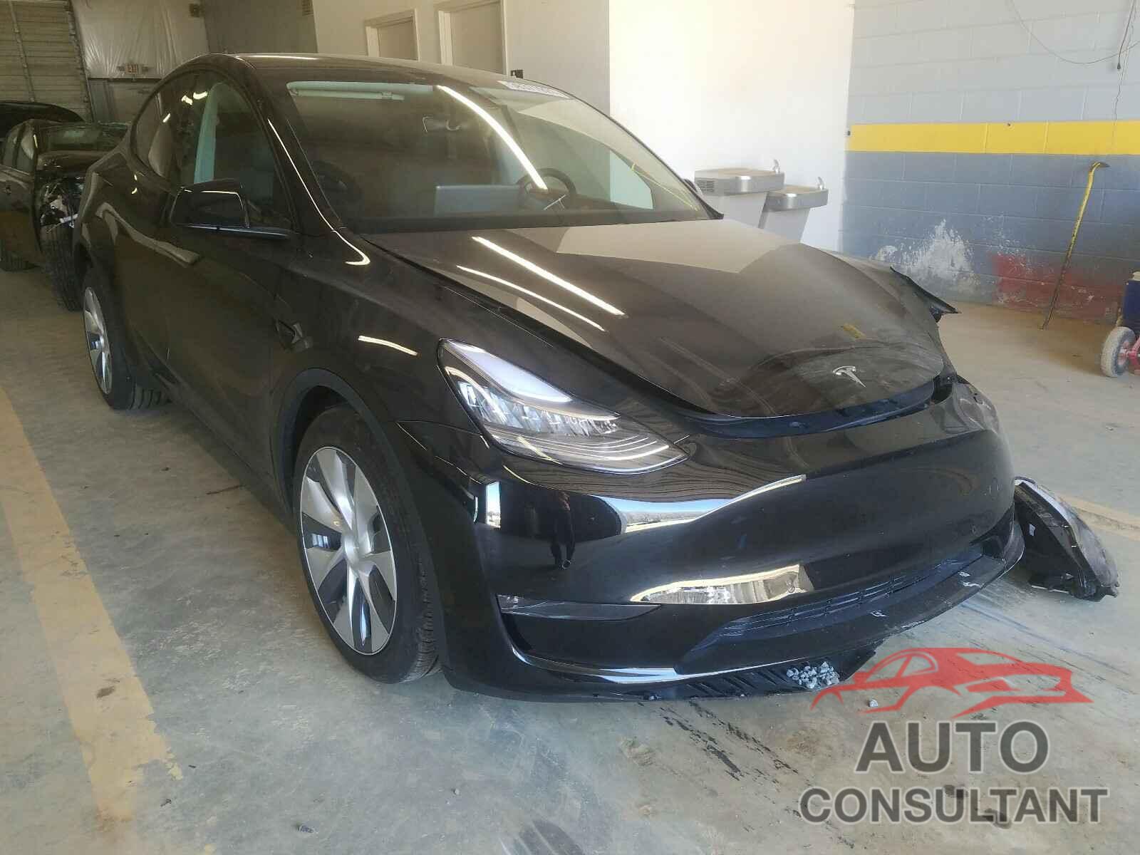 TESLA MODEL Y 2021 - 5YJYGDEE6MF060348