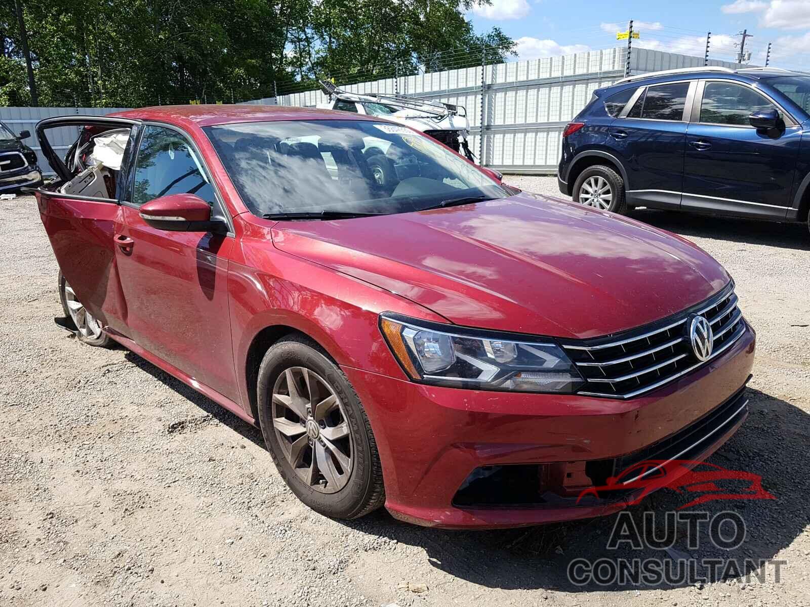 VOLKSWAGEN PASSAT 2018 - 1VWAA7A31JC001366