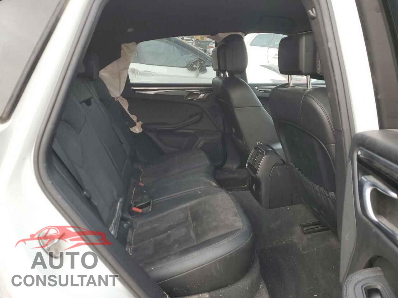 PORSCHE MACAN 2018 - WP1AA2A52JLB23921