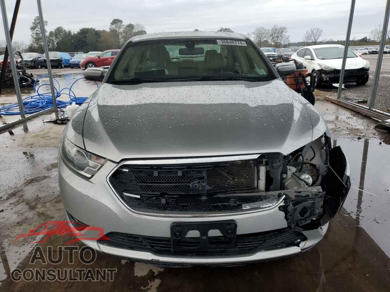 FORD TAURUS 2018 - 1FAHP2E8XJG110092