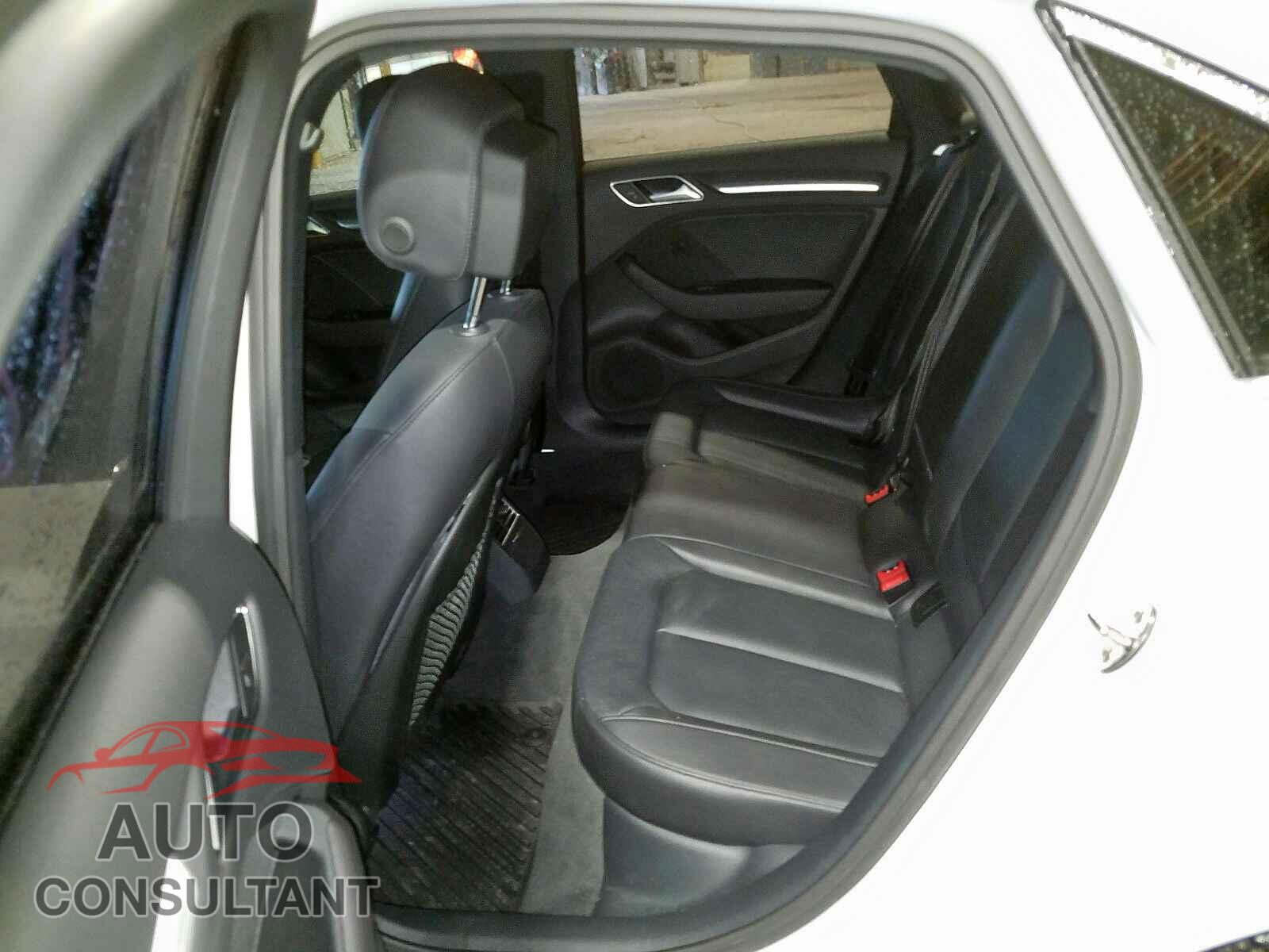AUDI A3 2019 - WAUJEGFF3KA095741