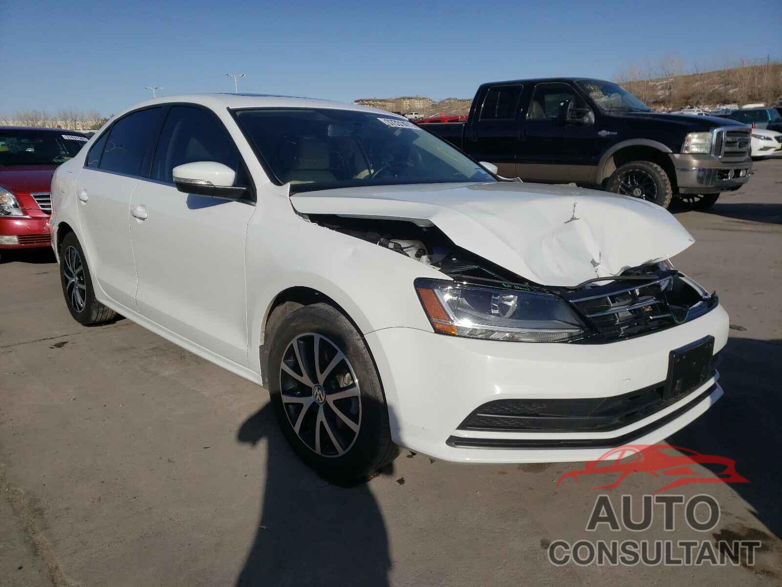 VOLKSWAGEN JETTA 2018 - 3VWDB7AJXJM257058