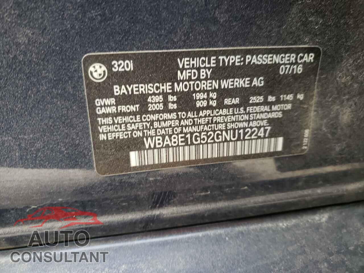 BMW 3 SERIES 2016 - WBA8E1G52GNU12247