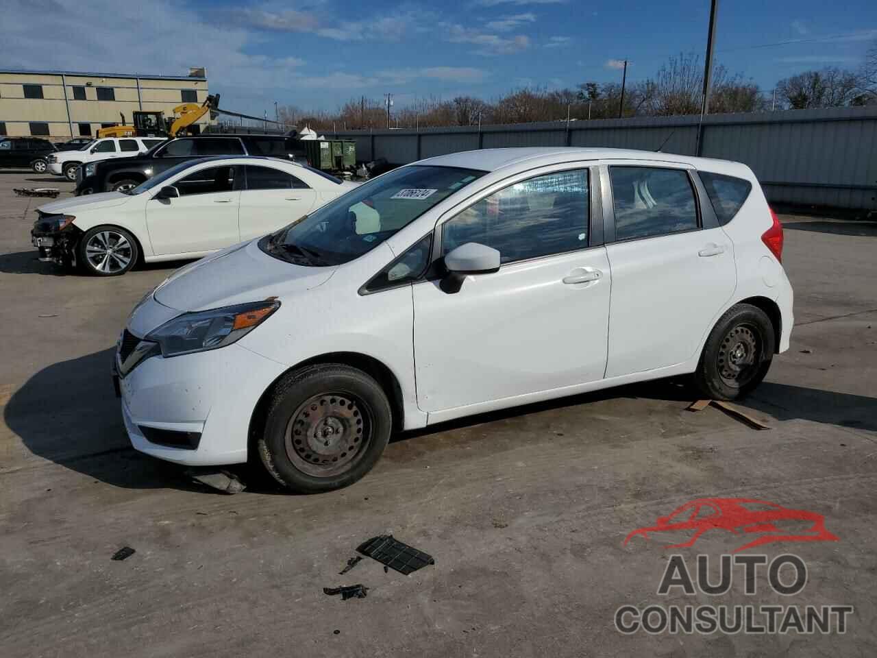 NISSAN VERSA 2018 - 3N1CE2CP9JL357669