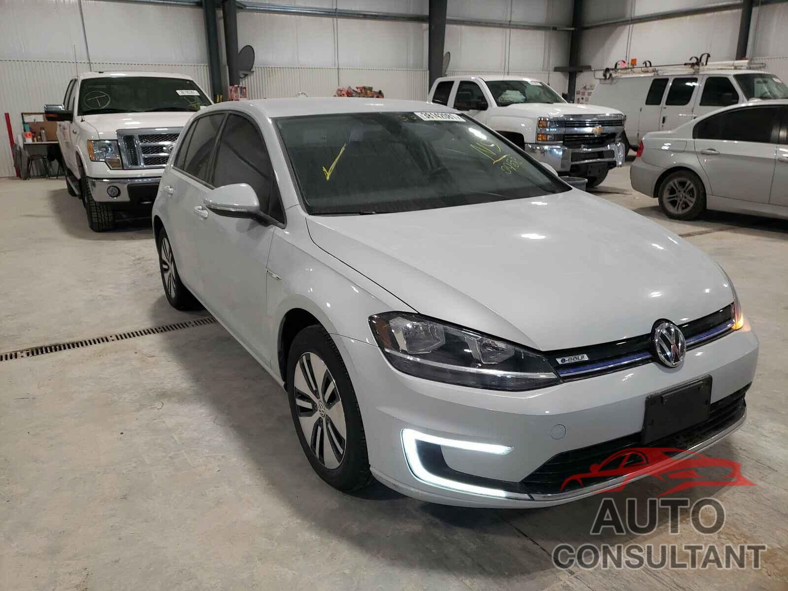 VOLKSWAGEN GOLF 2017 - WVWKR7AU2HW950958