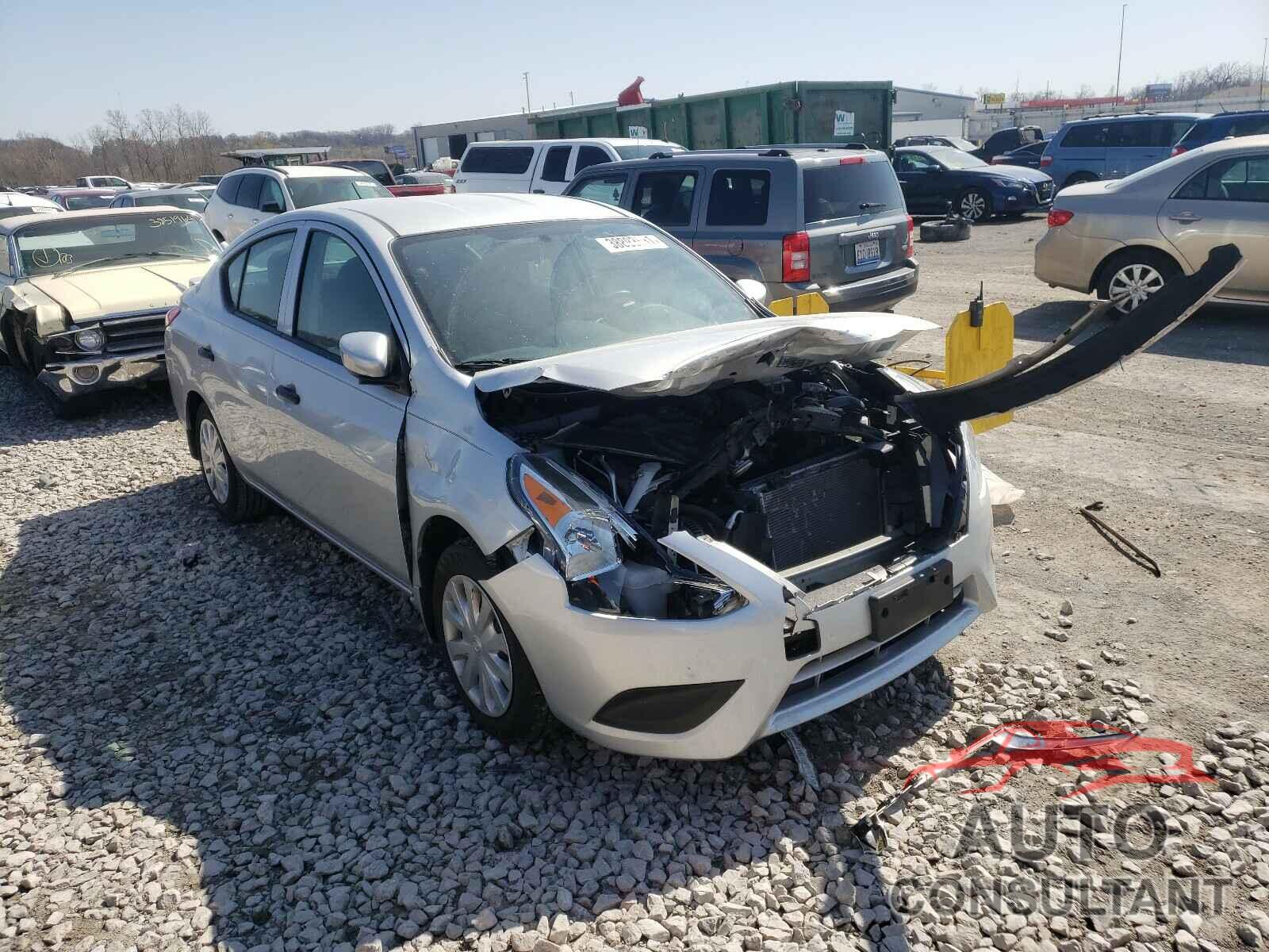 NISSAN VERSA 2017 - 3N1CN7AP3HL888909