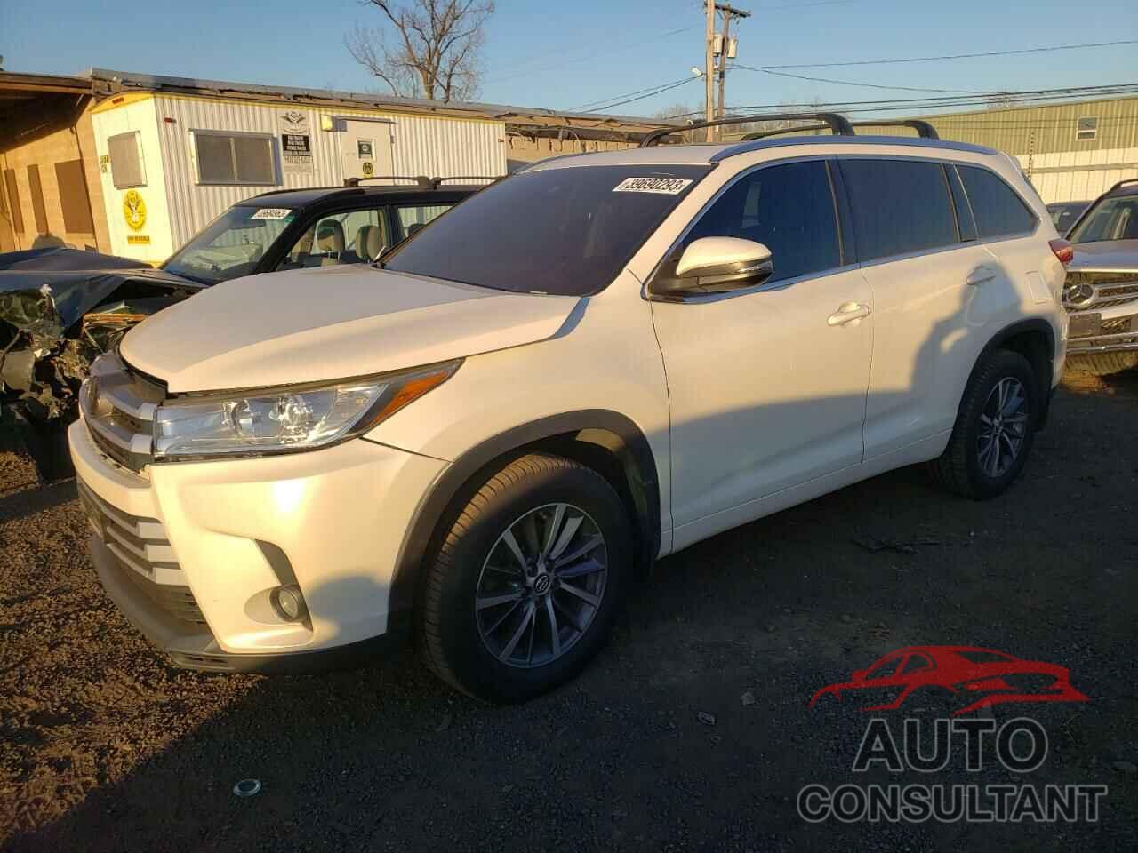 TOYOTA HIGHLANDER 2017 - 5TDJZRFH9HS483573