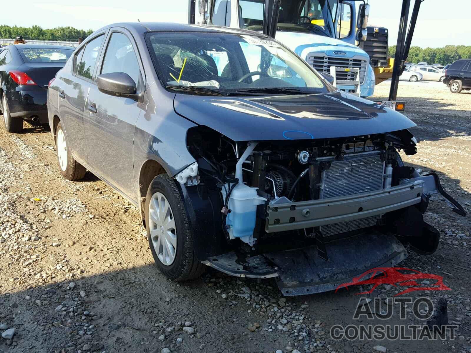 NISSAN VERSA 2018 - 3N1CN7AP6JL859488