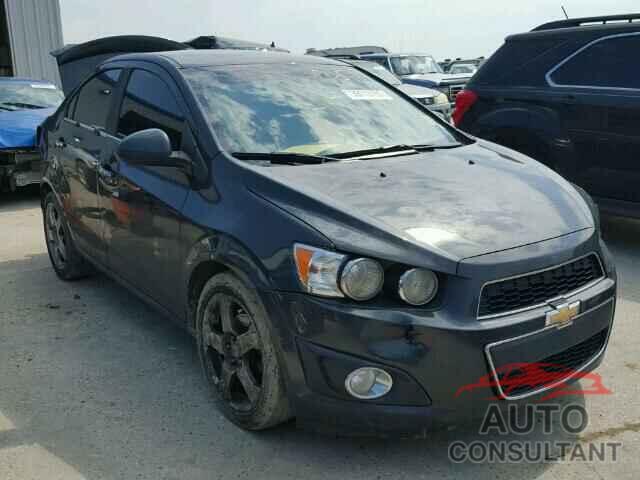 CHEVROLET SONIC 2015 - 1G1JE5SBXF4103177