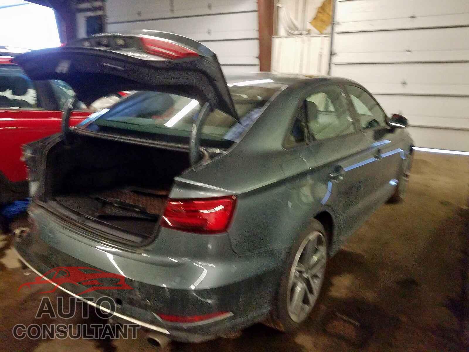 AUDI A3 2017 - WAUB8GFF6H1037031