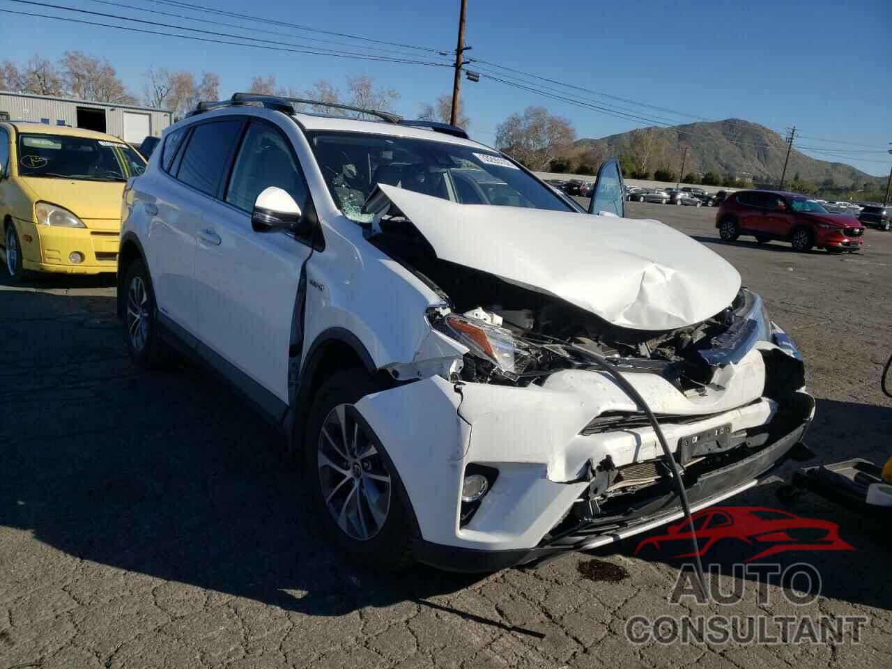 TOYOTA RAV4 2017 - JTMRJREV9HD069982
